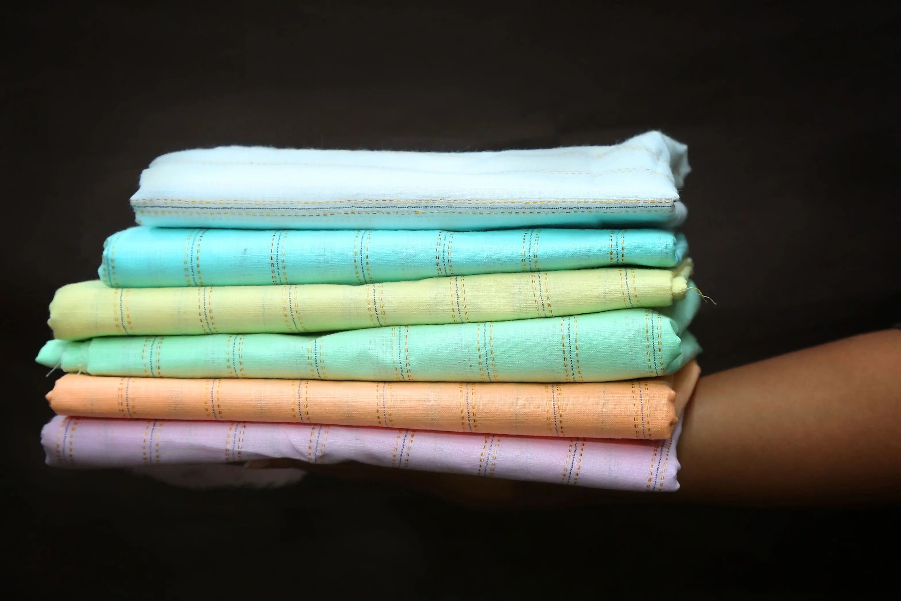 Manufacturer of Pure Cotton Fabrics in Mumbai